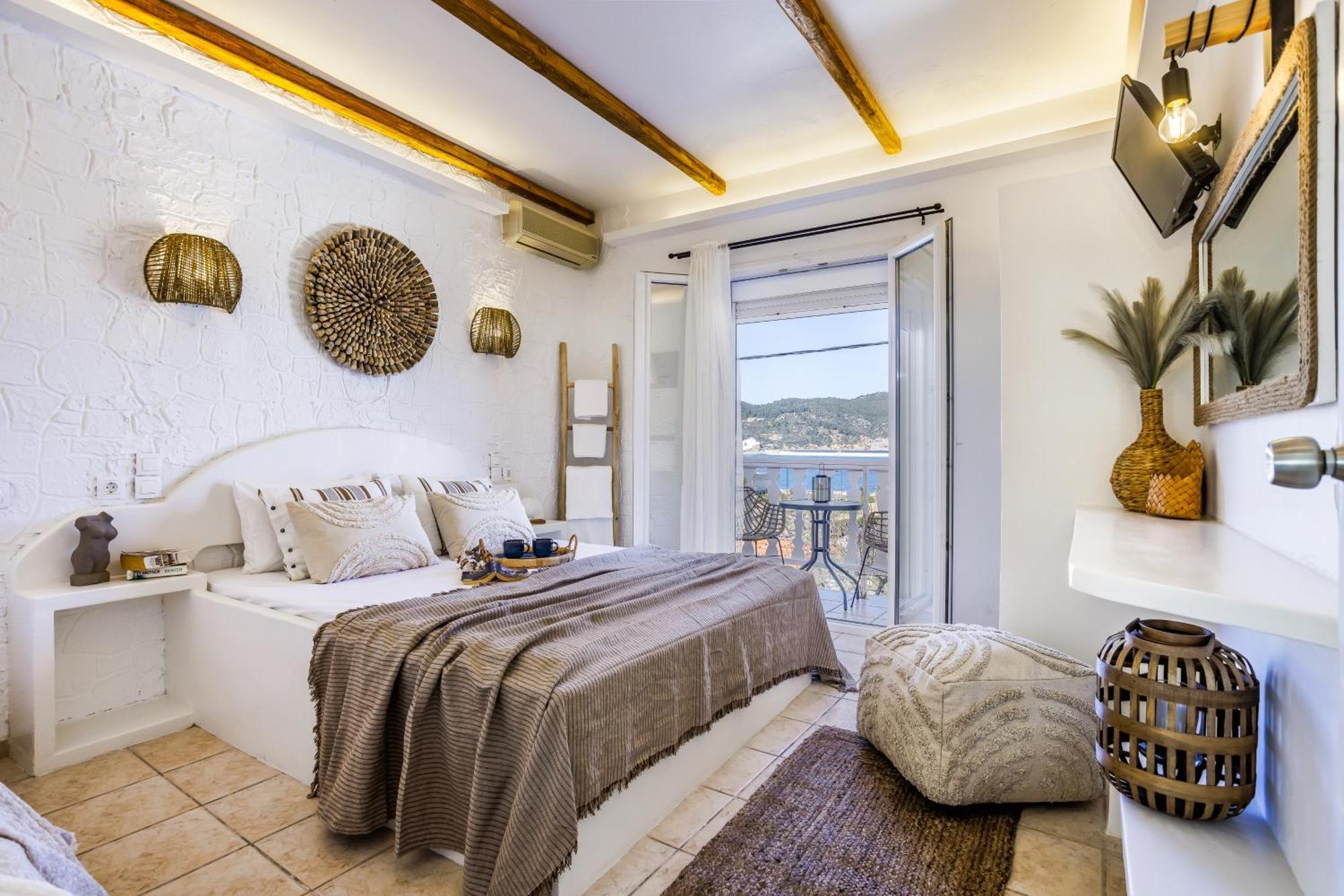 Fotis Skopelos Town